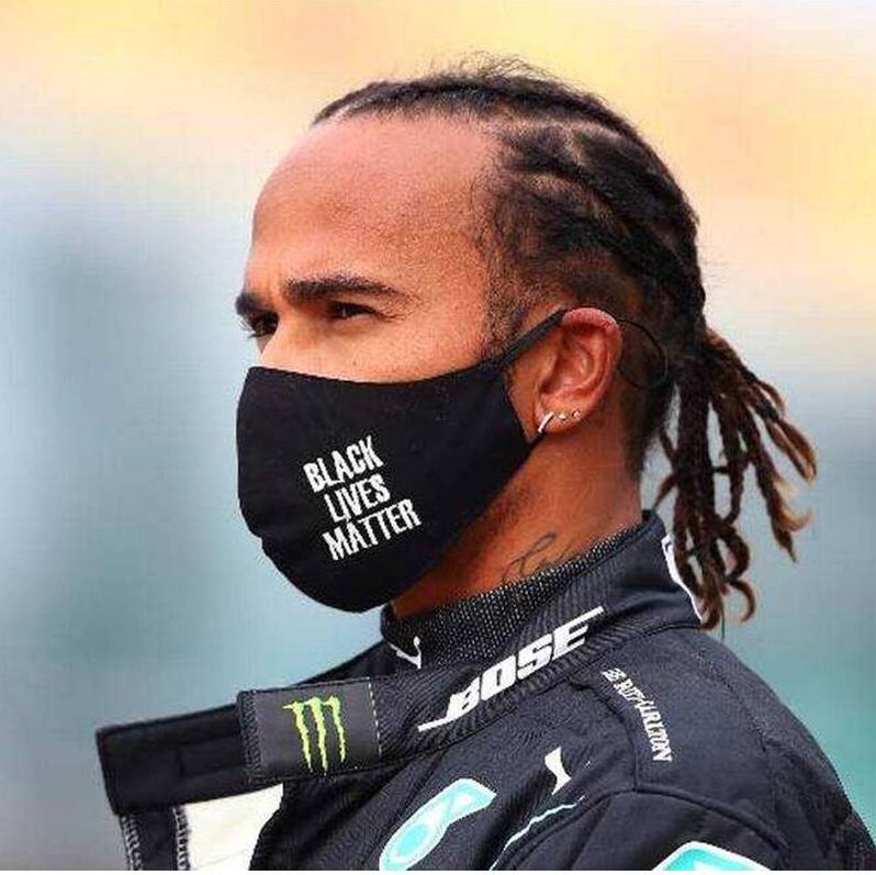 Hamilton se manifesta após declaração racista de Nelson Piquet
