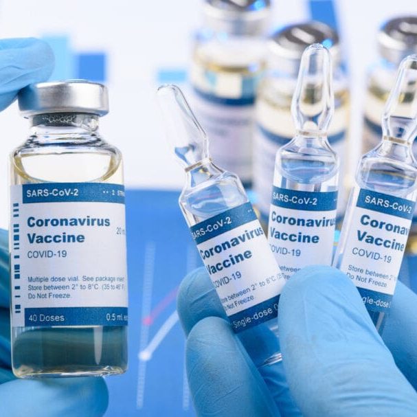 Enfermeira italiana é presa por aplicar vacina falsa