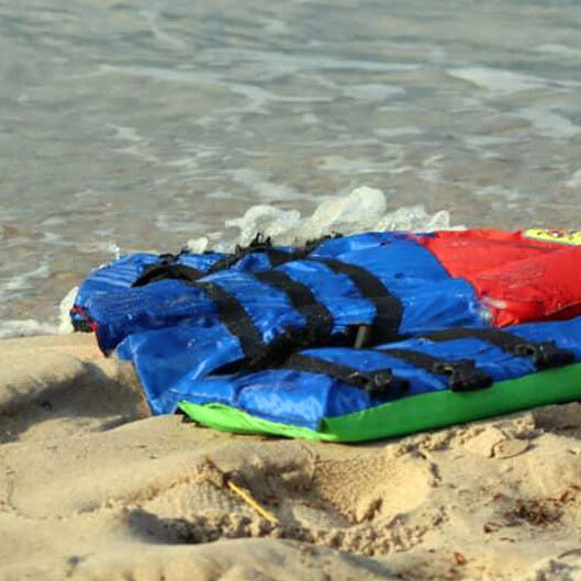 ONU pede providências após morte de 27 em travessia no Canal da Mancha