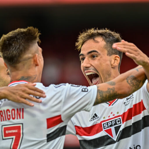 Série A: São Paulo e Botafogo ganham de virada e crescem na classificação